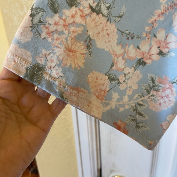 Flora Robe very soft, and comfortable perfect for those summer nights. Large - Picture 9 of 10